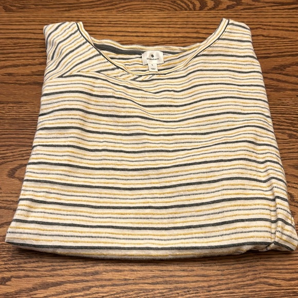Striped tee shirt. Size Large. Knot twist in front adding a little more style. - Picture 4 of 6
